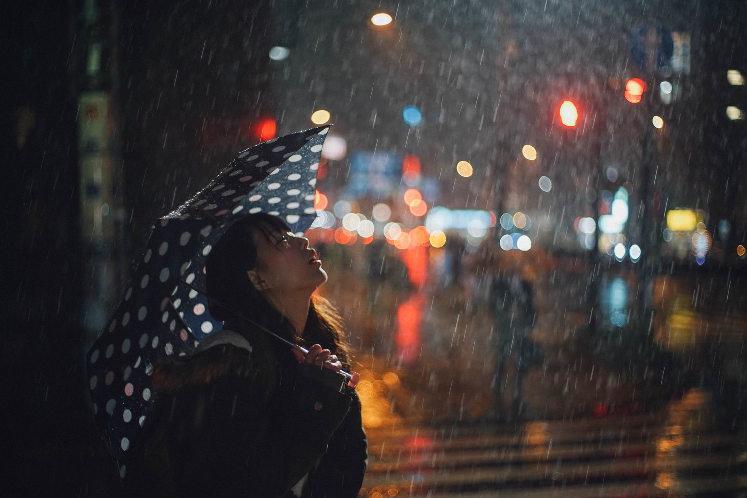 天気予報は、雨のち雨。