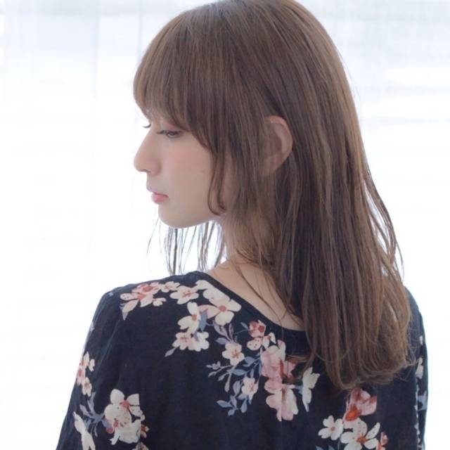 1:背筋を伸ばして胸を張る