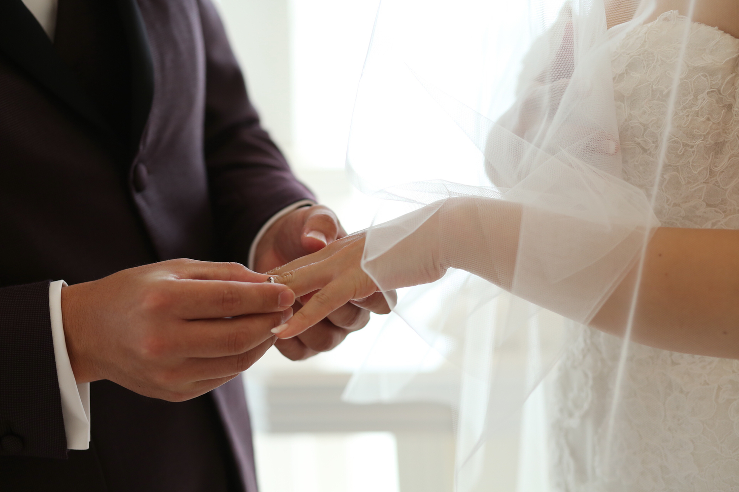 (1)A→恋人向き/B→結婚相手向き