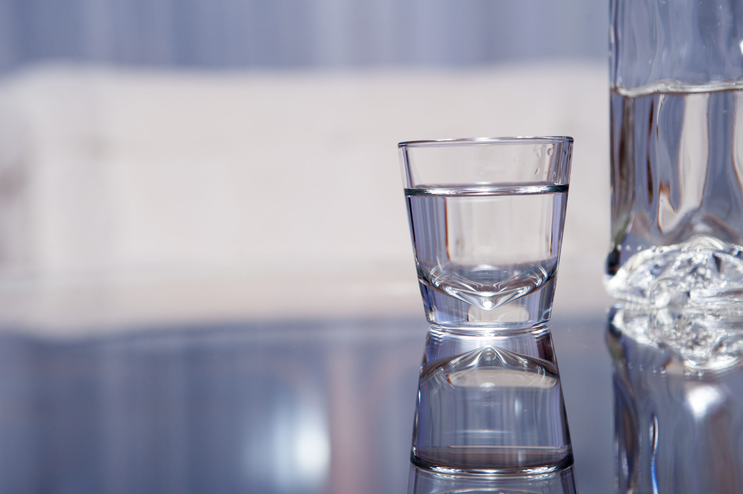 1:水を飲む