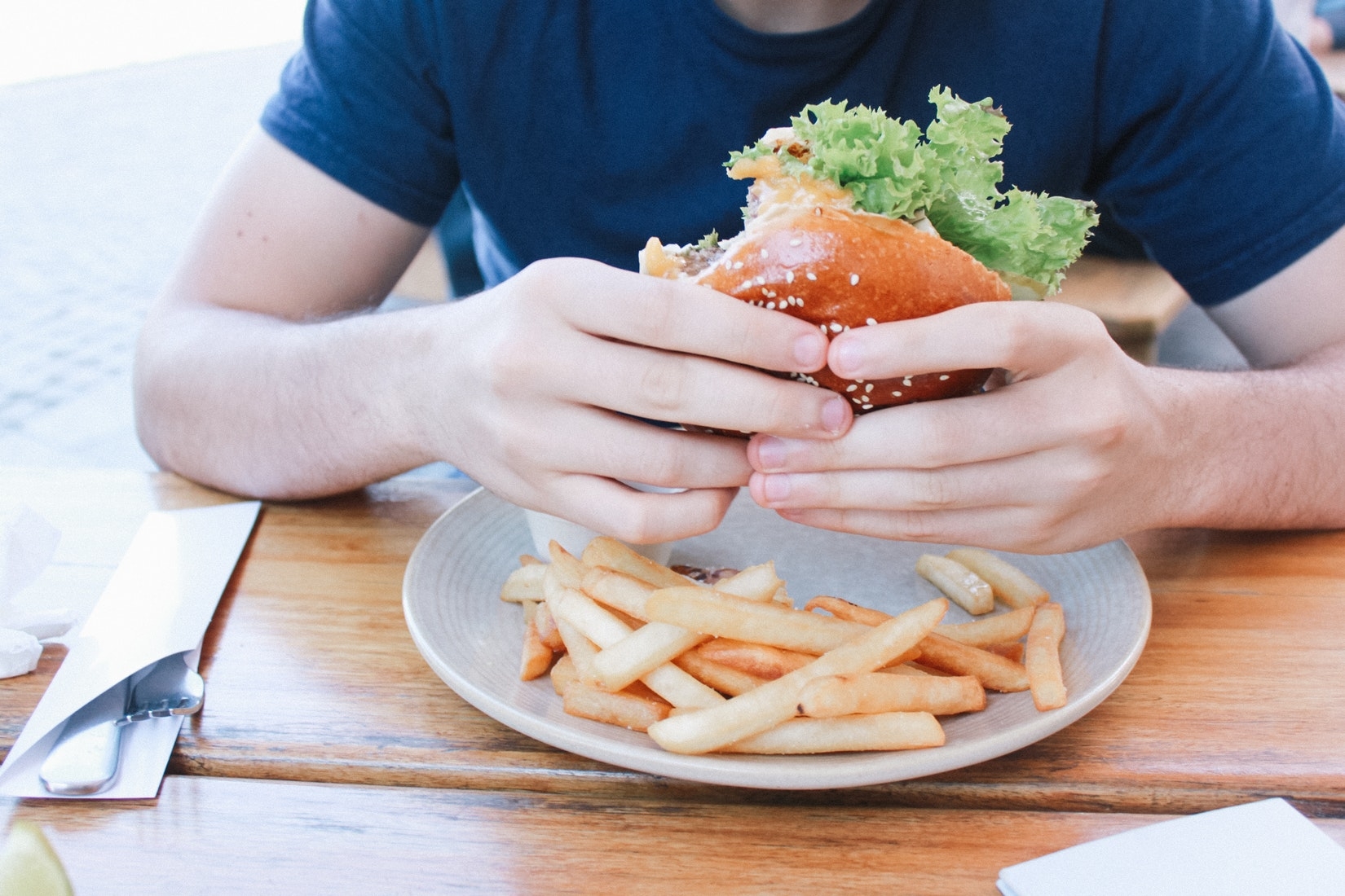 “ハンバーガー”をガブッとしたい