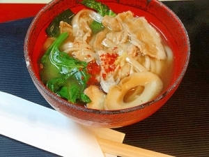 疲れた胃腸に優しい♪　「煮込み肉うどん」