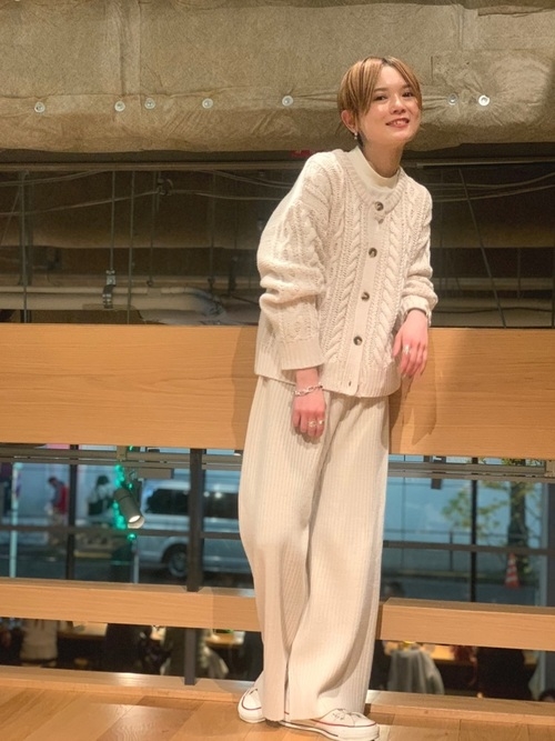 ニットパンツ