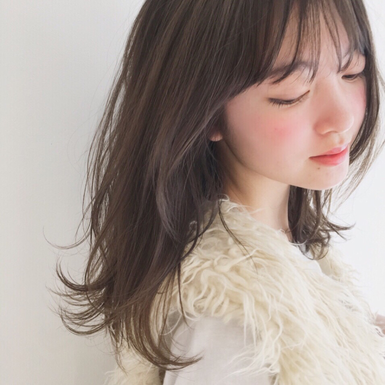 おnewな私に出会ってみる 初カラー前に知っておく髪染めメリット デメリット Mery