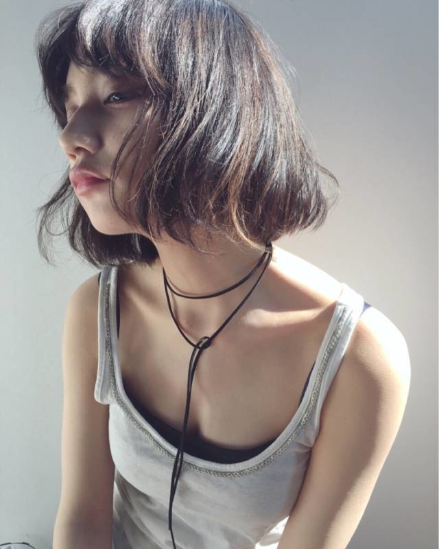 人中をできるだけ短く見せるには