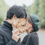 見つめ合って3秒後、グッと縮まる距離。付き合うちょっと前の胸キュン行動♡