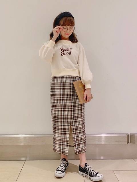 |秋っぽチェックタイトスカートでバランス◎
