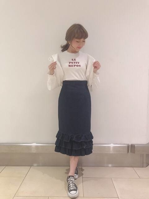 |可愛らしいコーデをちょいカジュアル見せ
