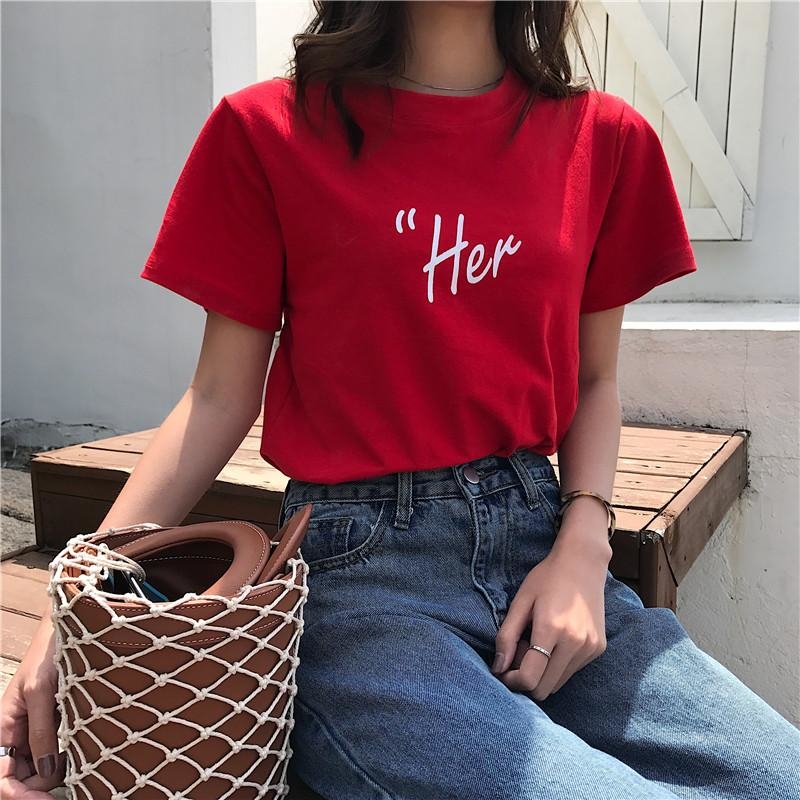 赤Tシャツでマリンな雰囲気を