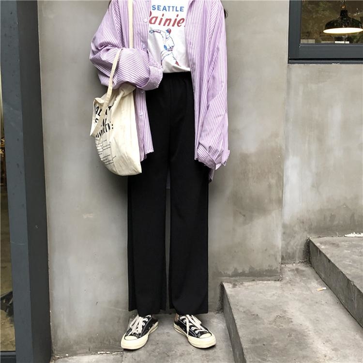 ブラックワイドパンツ×ホワイトロゴTシャツ