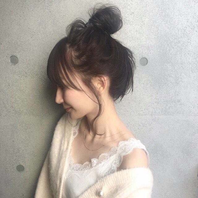 おだんごヘアはほどけそうな絶妙ラインで