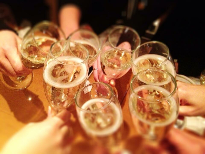 最高の仲間と、笑顔いっぱいの宅飲み
