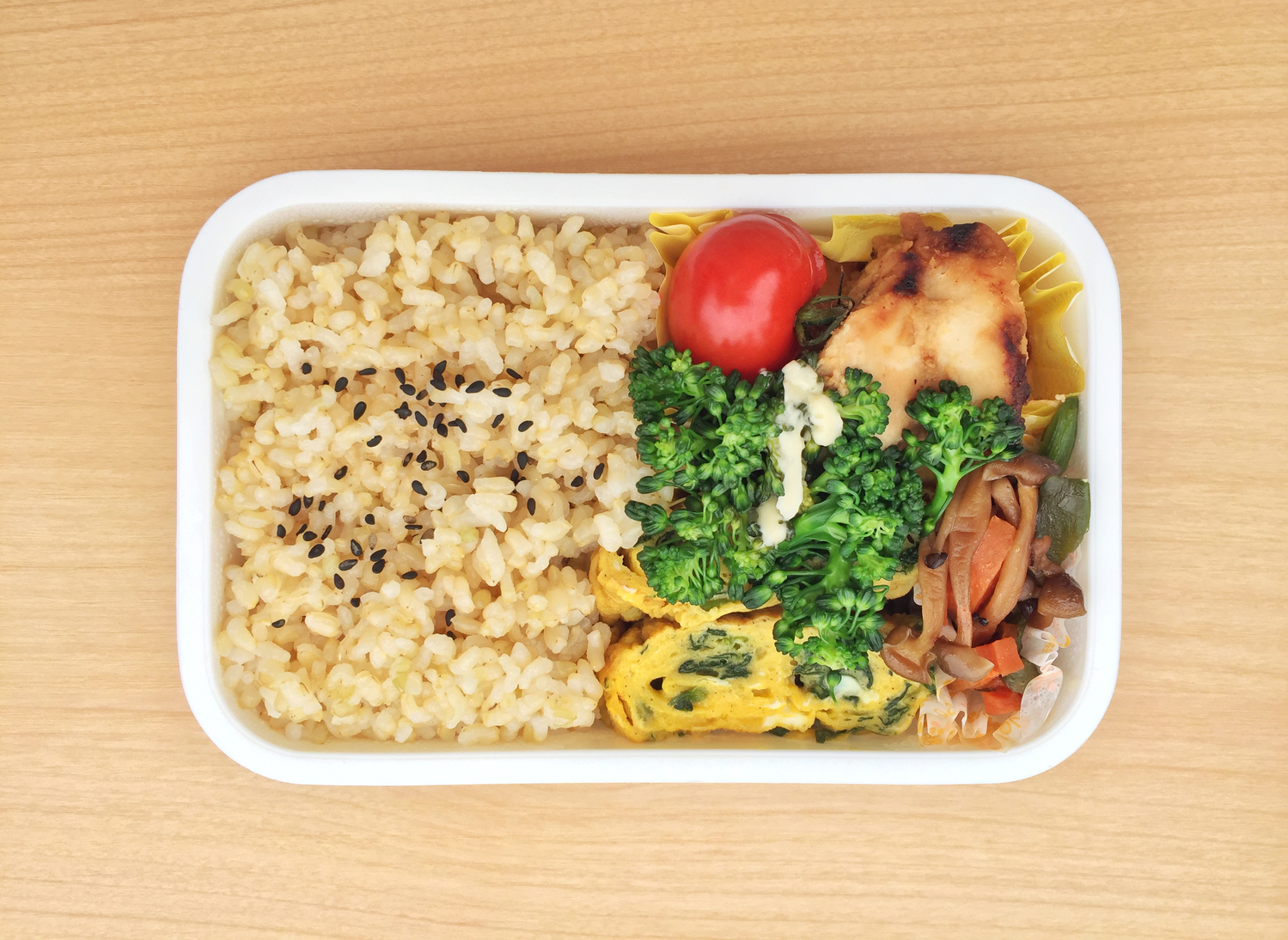 ①ご飯は持参or自炊