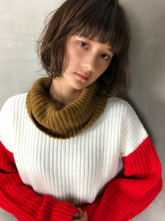 ベージュブラウン
