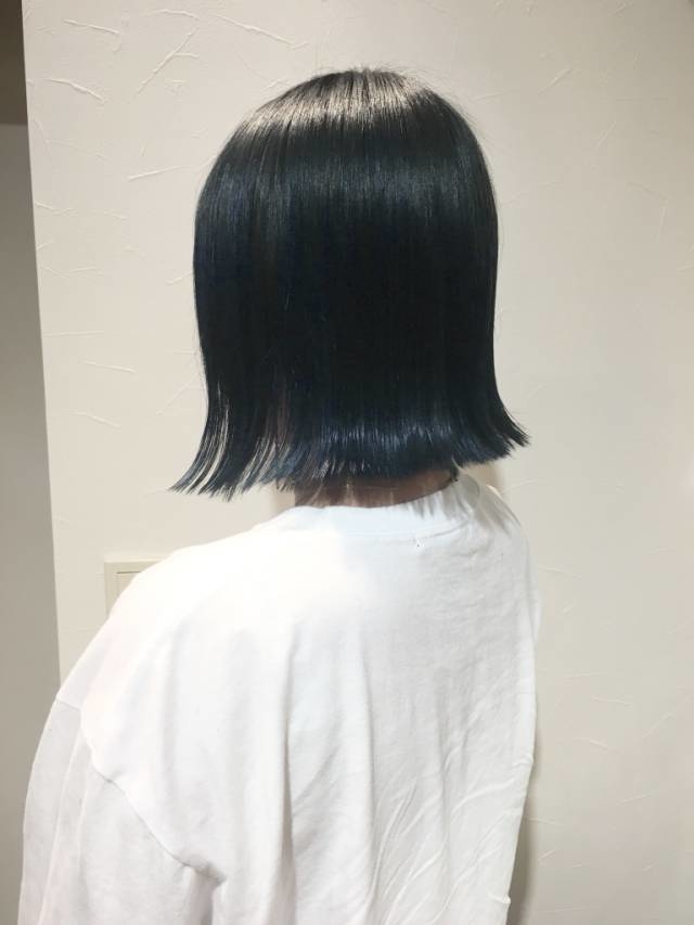 ネイビーブルー