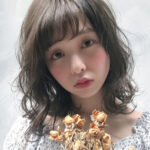 透明感とツヤならブルージュのヘアカラーにお任せ。明るめ・暗め別の見本帳