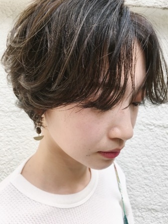 透明感をGETできる、グレージュ