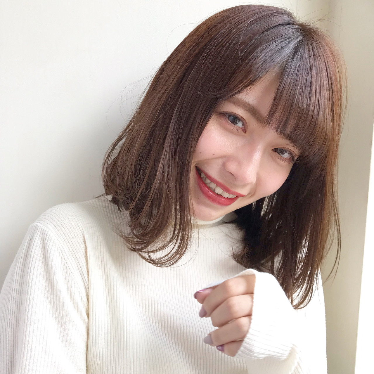 ブラウンベージュのワンカールロブ