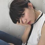 重い前髪はボリューム感がキュート。上手にバランスをとっておしゃかわに