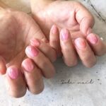 その指先で触れたら、たぶんきっと。じゅわりと色っぽい桃色ネイルで恋を呼び寄せて