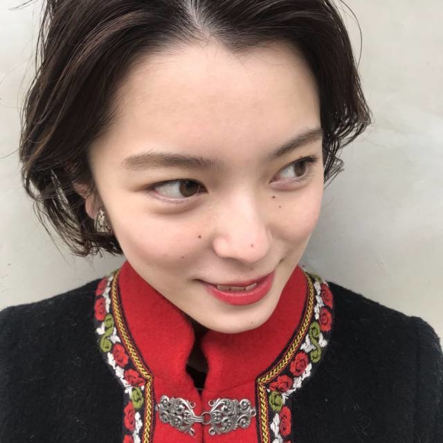 おでこを出す時のメイク