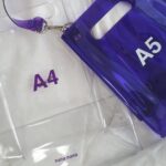あなたはA4派？A5派？サイズ違いのクリアバッグは、この夏のヘビロテアイテムに