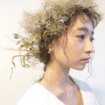 幸せの涙は美しいままで流れるのです。頬をつたう雫で崩れない花嫁メイクの方法