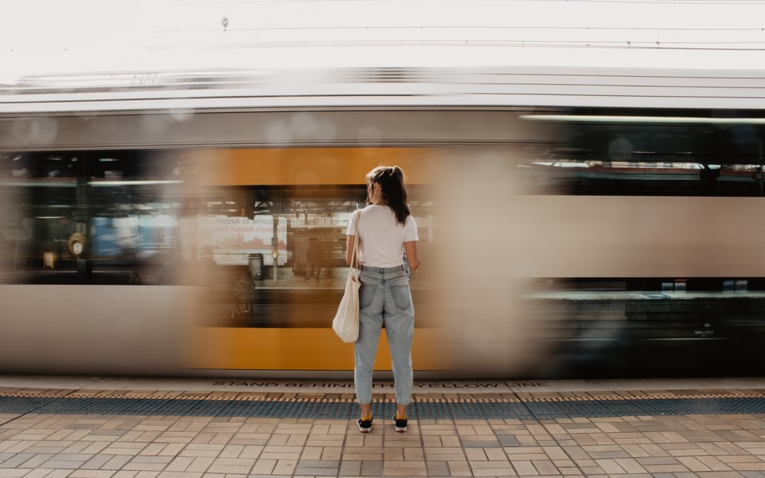 声を掛けたいけど勇気がない。電車の席のスムーズな譲り方と気持ちの持ち方