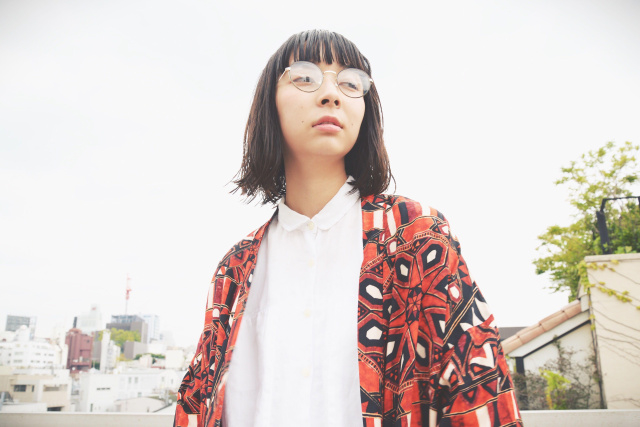 「それに、やたらと女友達が多いし。」