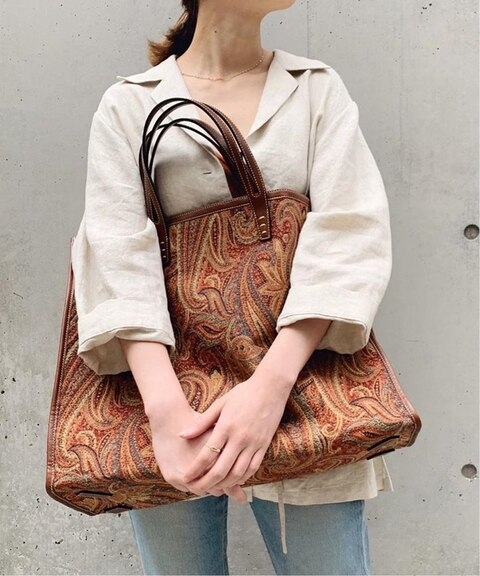 大柄のバッグが大人っぽいの