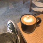今アツいのは‘緑じゃない’スタバ。お洒落さんが通う一味違うStarbucksの話
