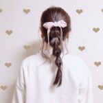 ガーリーにも上品にも仕上がるの。冬にぴったりな“ベロアリボン”ヘアアレンジ♡