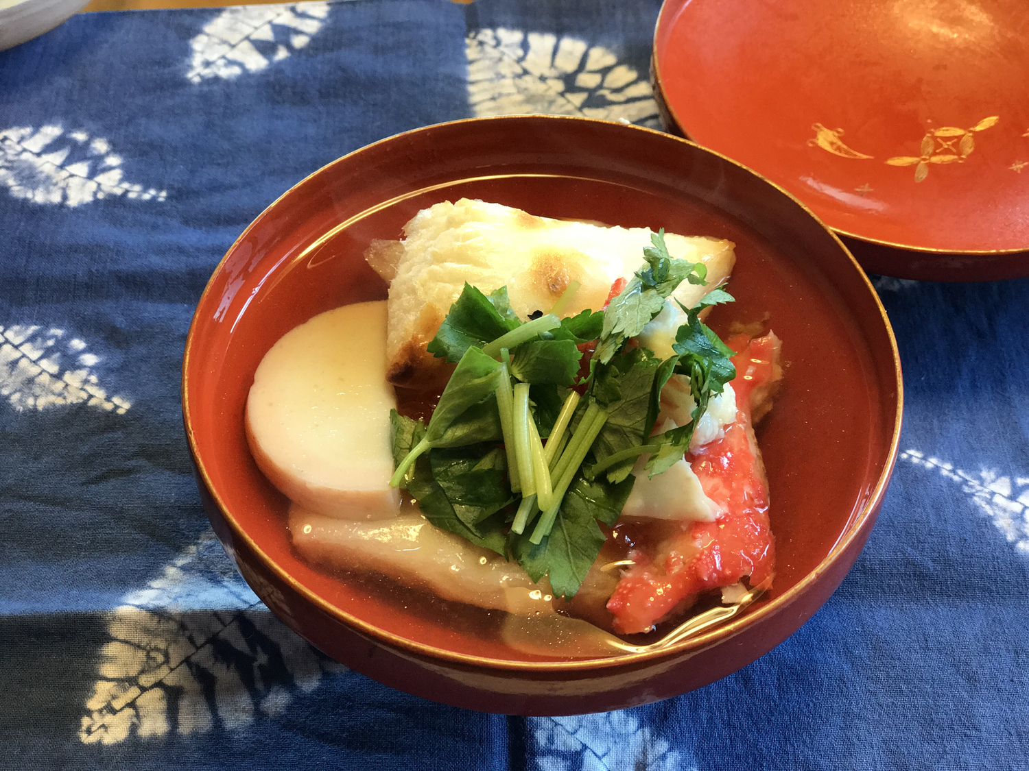 お雑煮のおモチは少なめに