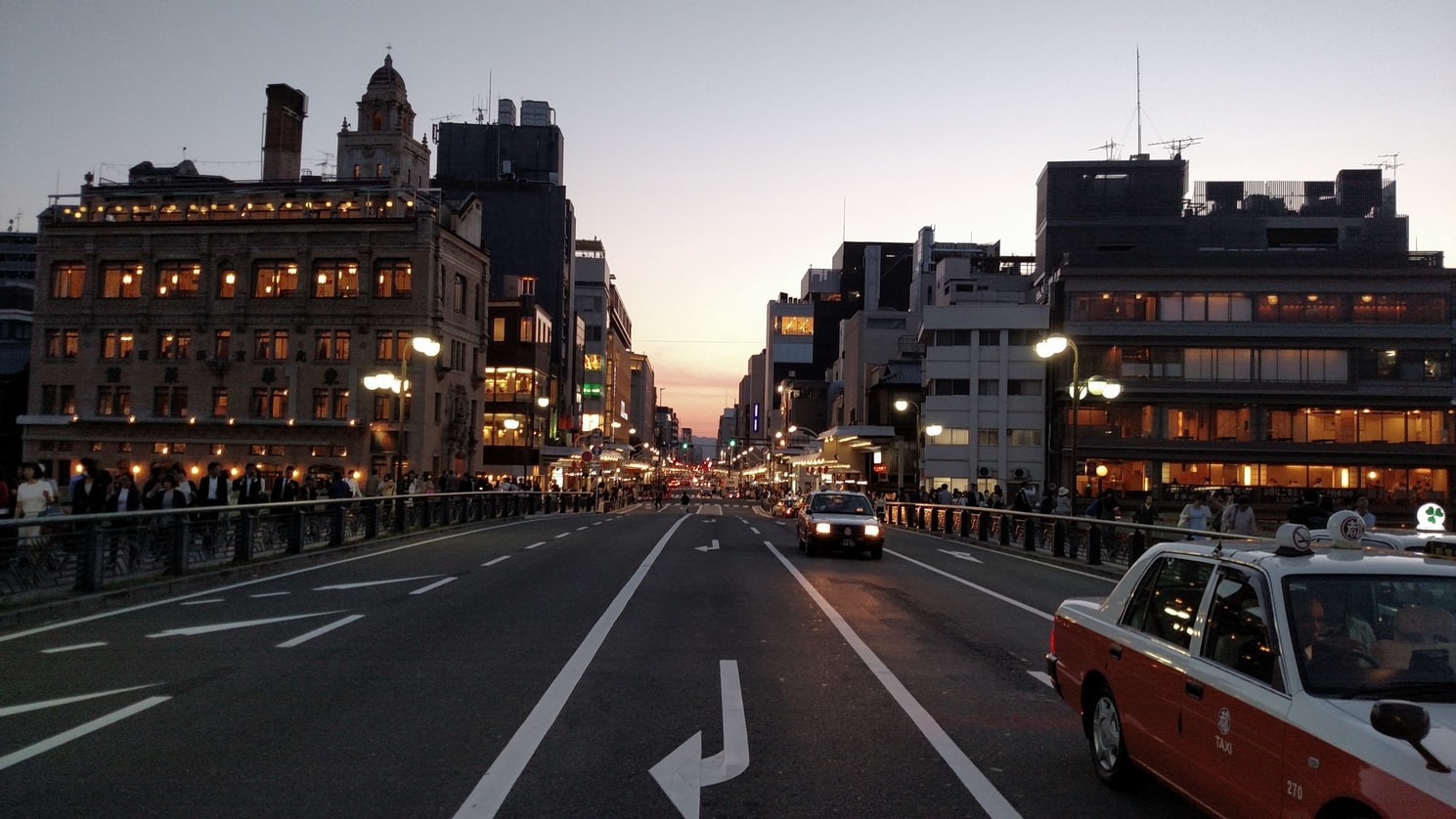 仕事にも慣れてきた、社会人1年目の帰り道