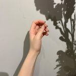 儚い印象を手に入れて。ベールに包まれたような透明感ネイルの世界へようこそ