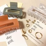 普段のコーデに彩りを加える。『an ordinary day gift』のアイテムを身につけて