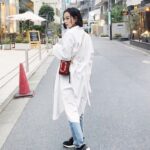 私たち、シンプルに恋してる！お洒落ガールから学ぶ白シャツの着こなし方