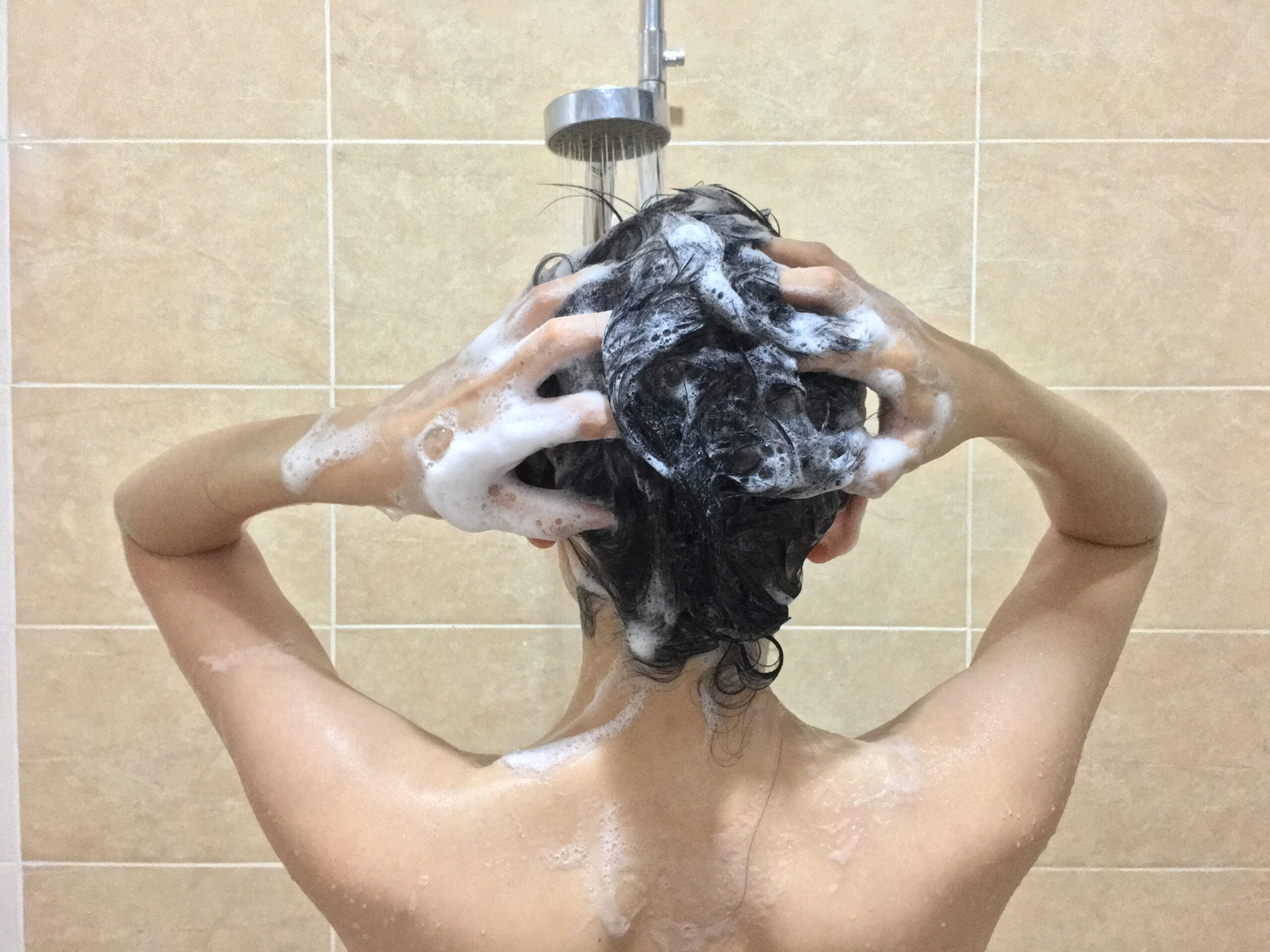 シャンプーのしすぎは逆効果!