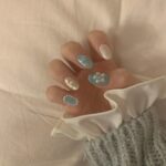 パールって最強にかわいい。くすみカラー×パールの大人っぽデザインネイル集