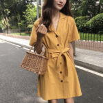 華やかな季節には目を引く色を求めてしまう。陽気なイエローの春物はいかが？