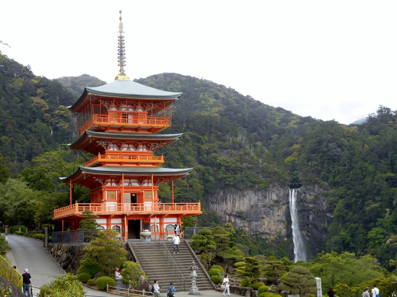 滝の迫力に圧倒されて | 熊野那智大社