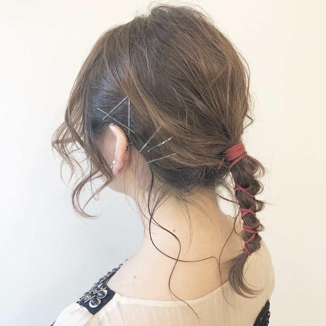 ヘアアクセサリーを使って…