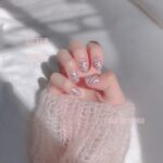 GIRLYにもPOPにも。3つのタイプ別に見るトレンドのゼブラネイル12選