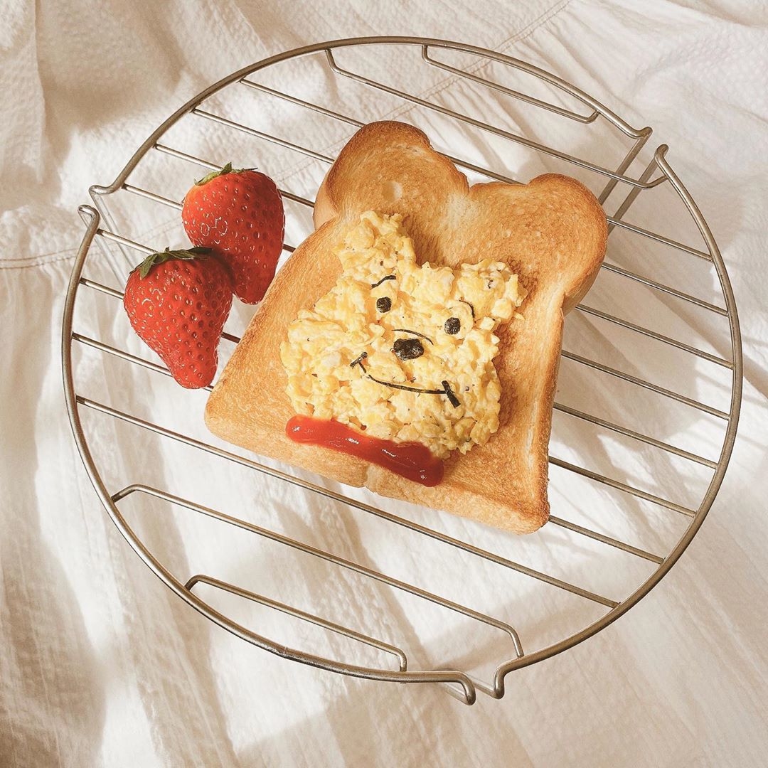 甘さもしょっぱさも 可愛く表現 キャラトーストで 食卓を楽しくしてみて Mery