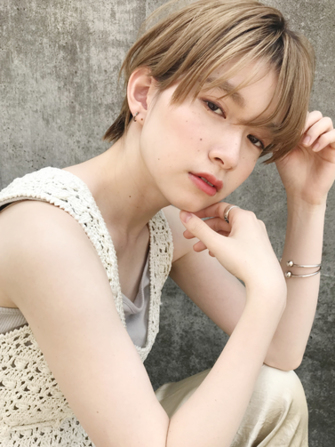 シースルーアレンジで抜け感とお洒落感を