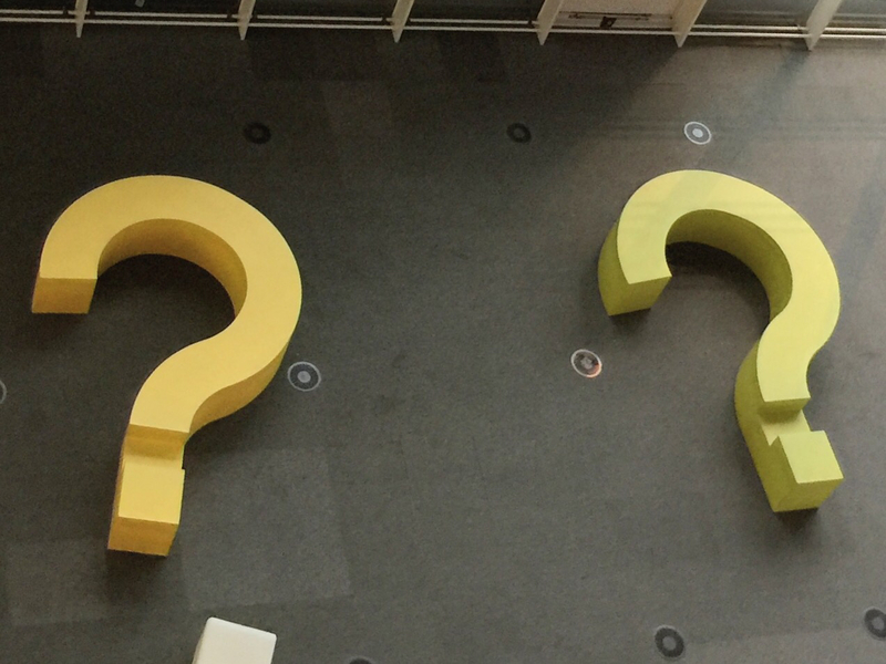 Q1 .「マイナスイオン」って何?