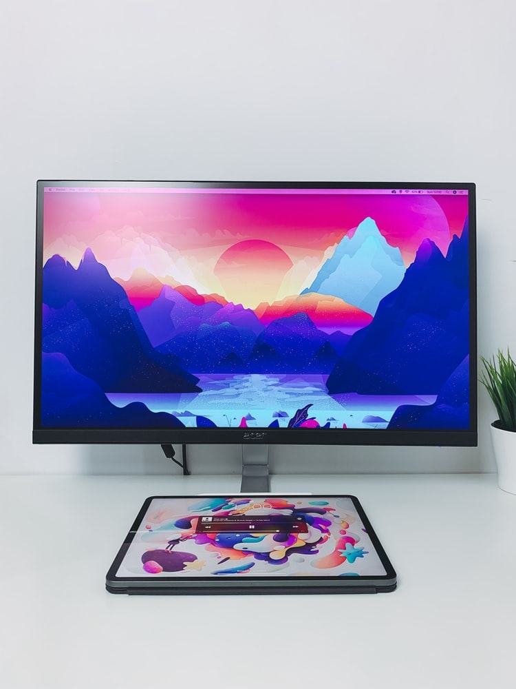 :液晶モニター