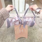 流行りのミニバッグに入らない荷物をIN♡日常使いしたいお洒落なショッパー8選