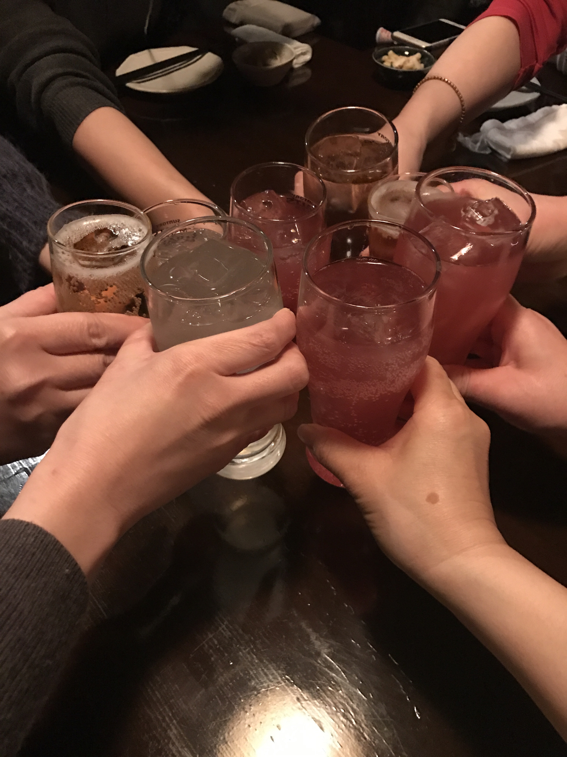 会社の飲み会、美味しそうなご飯もあったけど…