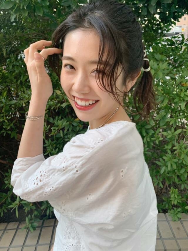 相手の笑顔も誘い出すとびきりSMILE